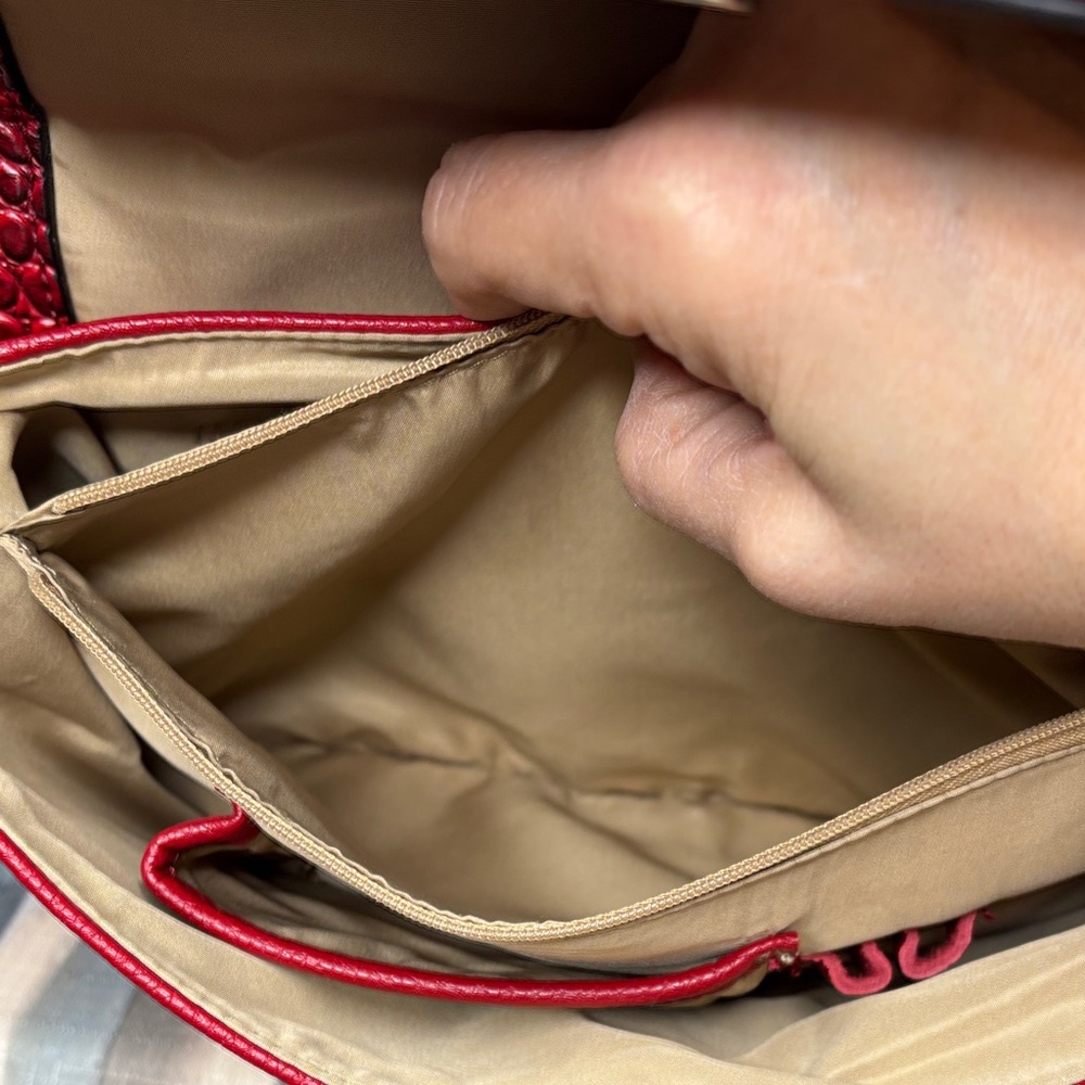 Giani Bernini Red Leather Crossbody/Satchel - Picture 10 of 11